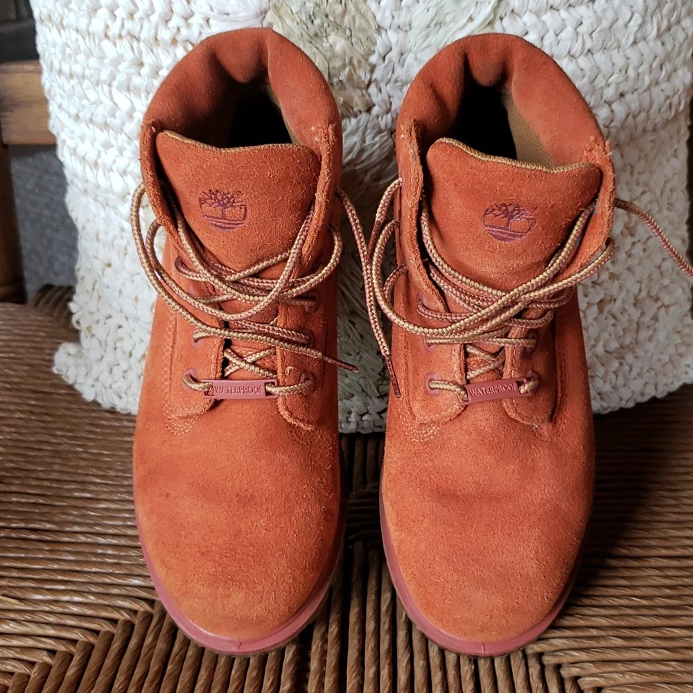 Timberland waterproof boots, girls size 2.5, rust
